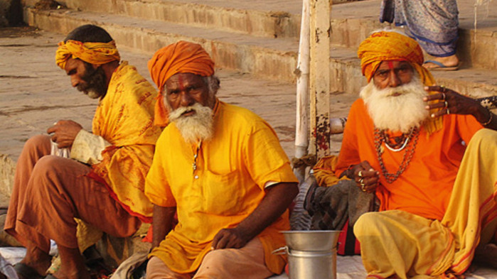 Heliga män i Varanasi