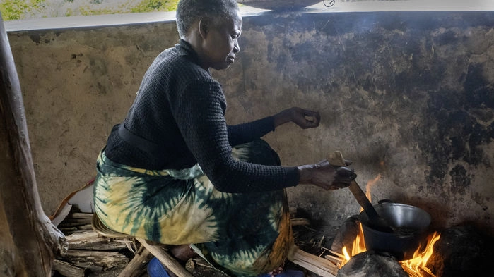 Handrostat kaffe. Ekologisk kaffefarm, Uganda